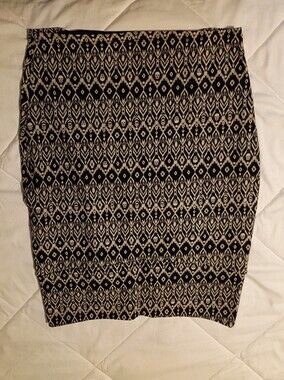 torrid Black and Cream Geometric Midi Skirt Skull Sz. 0 12 14
